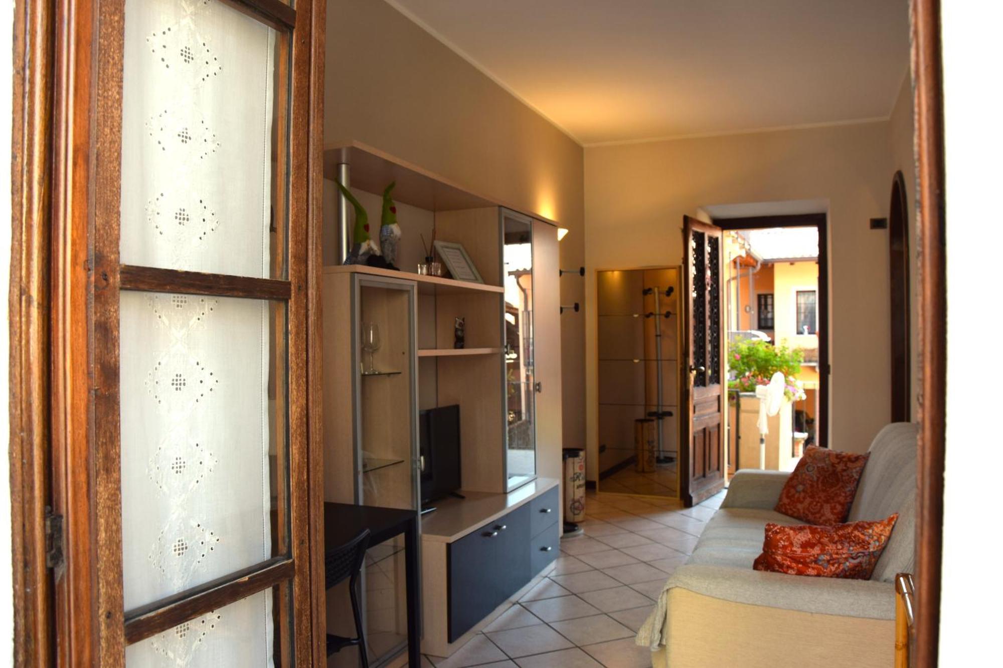 Апартаменты Bilocale Vecchio Borgo Боргосезия Экстерьер фото